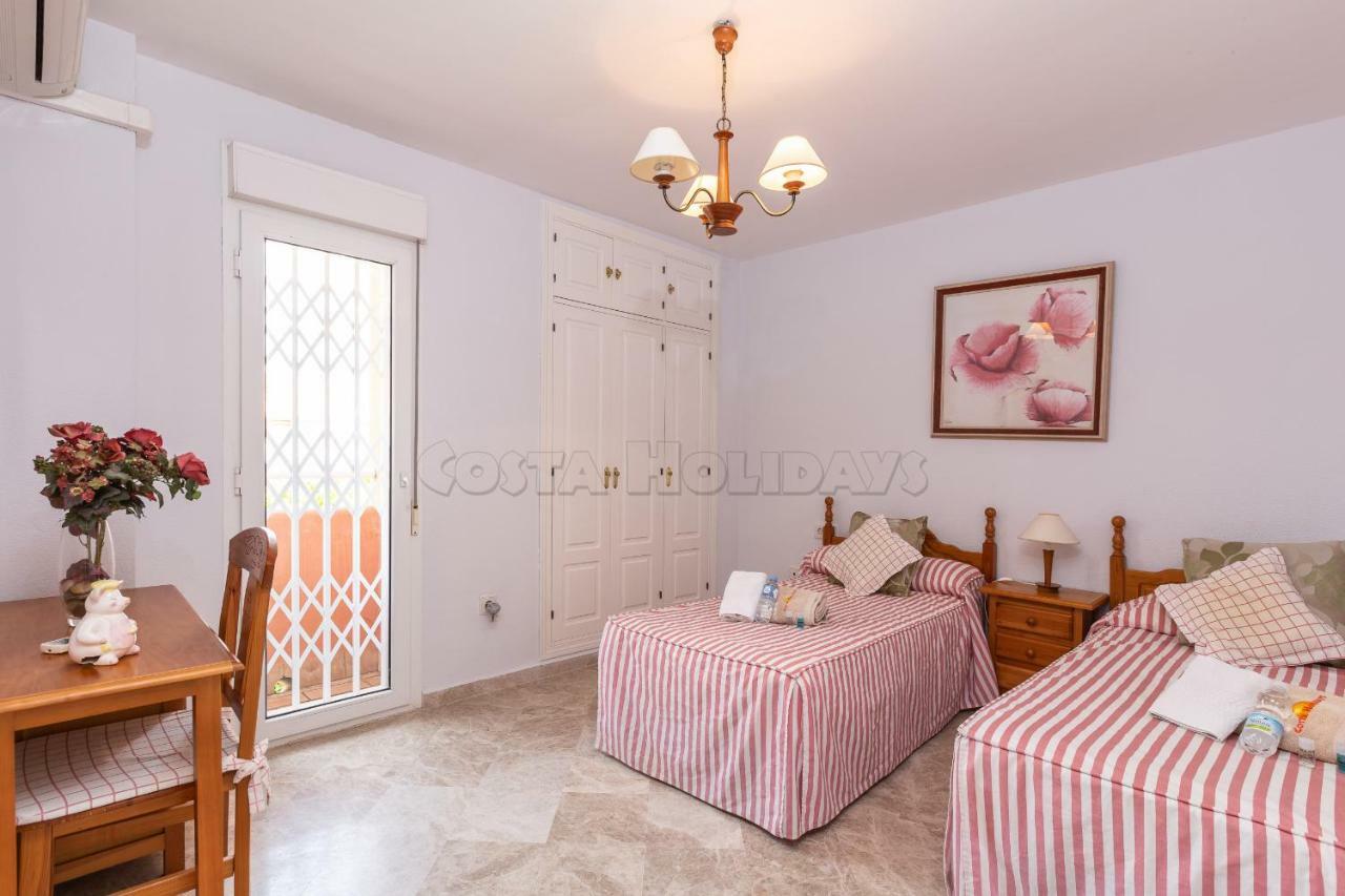 Townhouse Manilva Beach Bagian luar foto