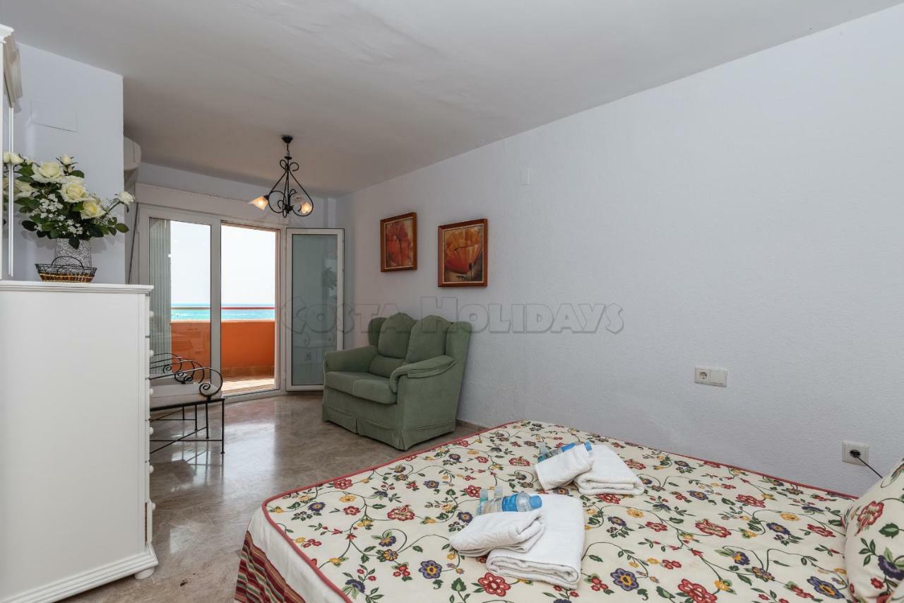 Townhouse Manilva Beach Bagian luar foto