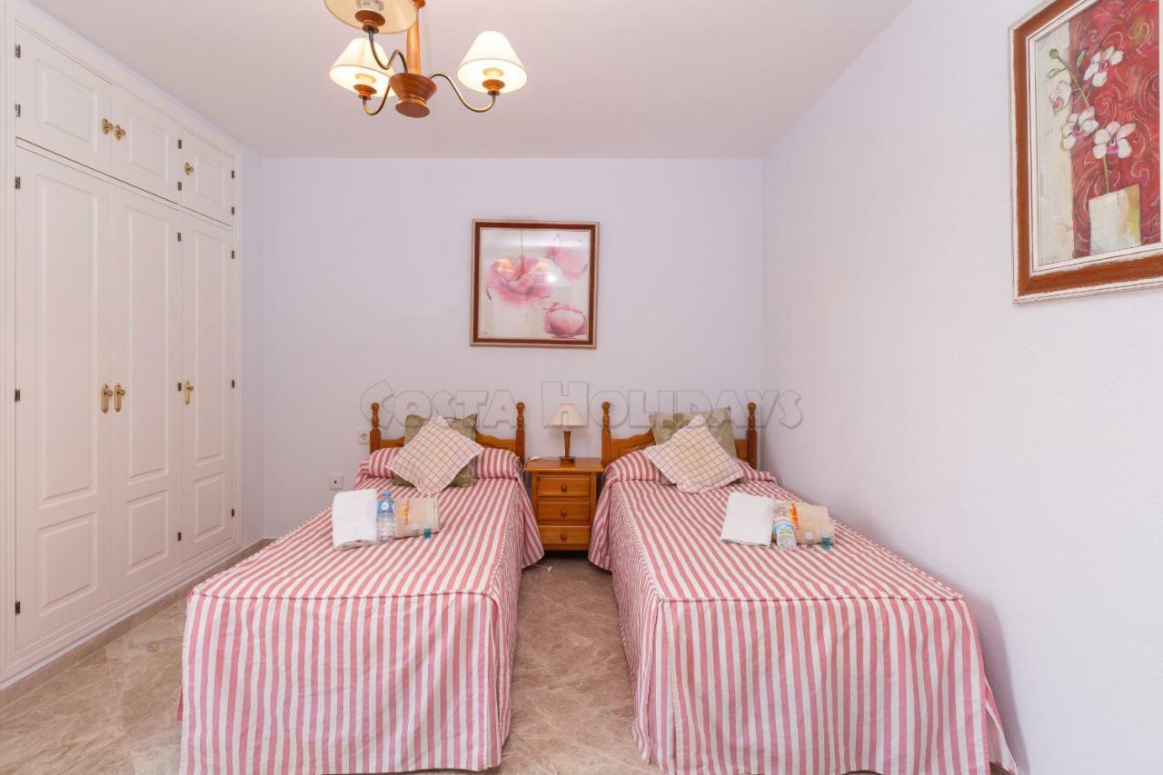 Townhouse Manilva Beach Bagian luar foto